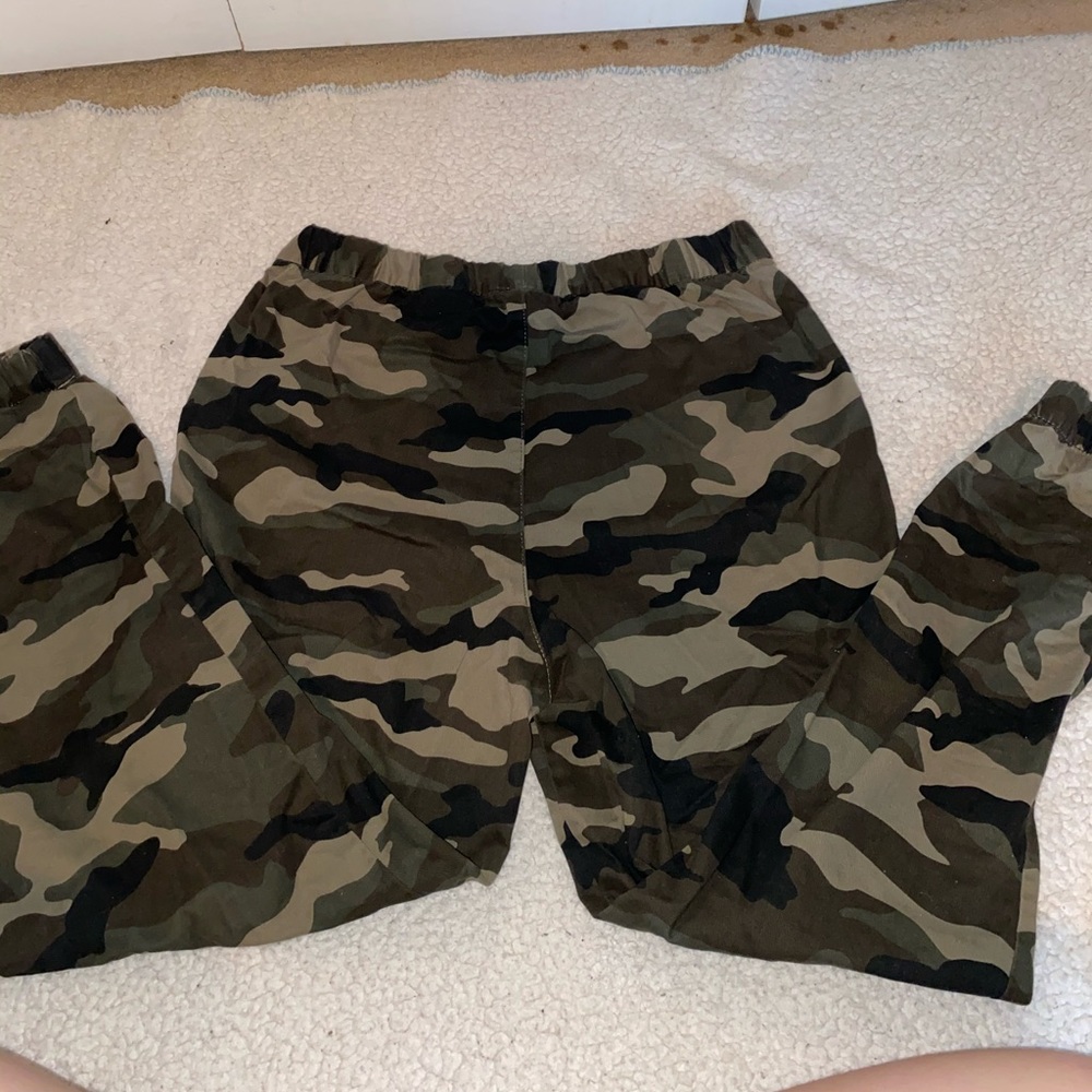 camo H&M pants